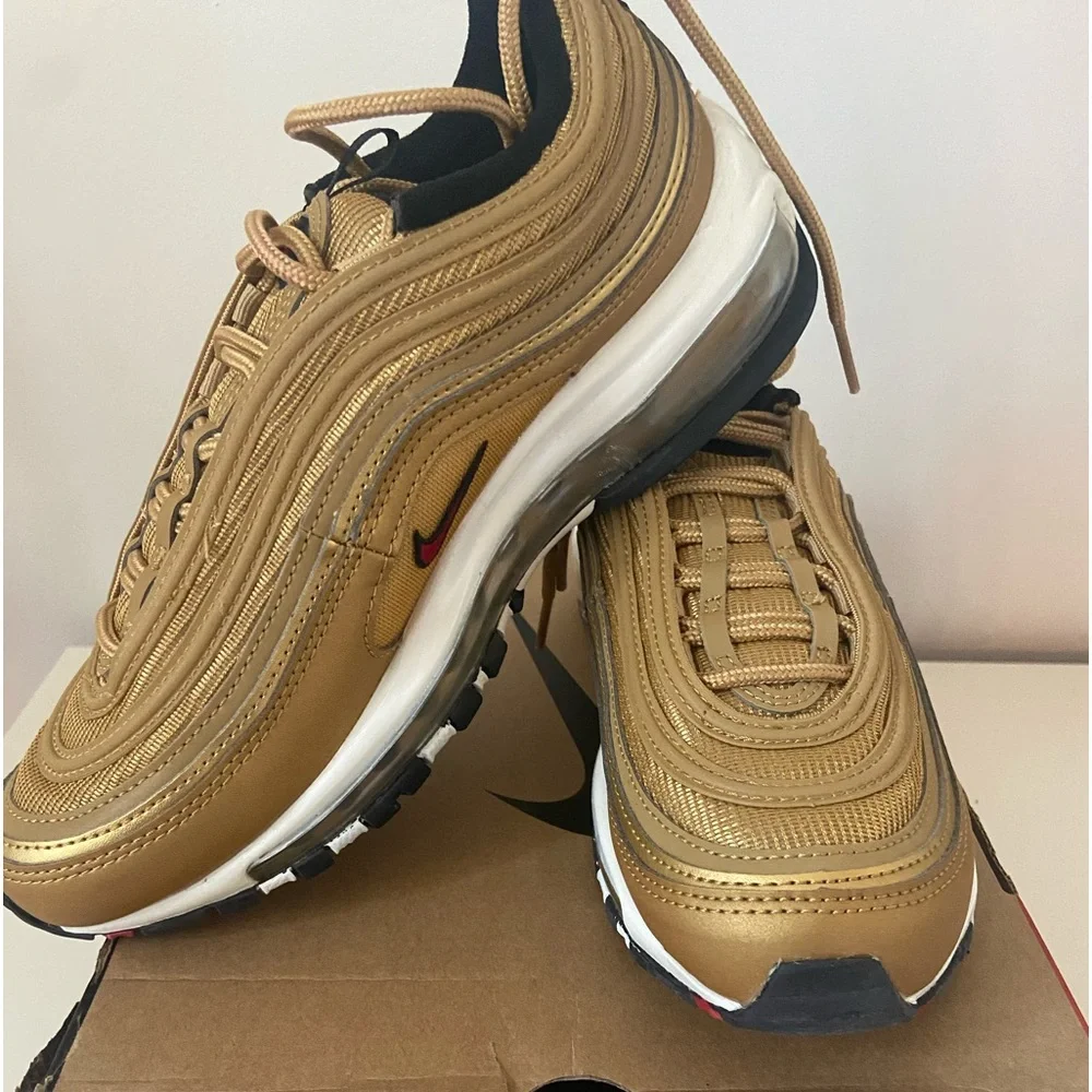 Nike perfect color